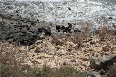 Sonbaharda Costa Calma 'daki Atlantik Okyanusu manzarası. Costa Calma, Kanarya 'nın Fuerteventura adasında bir tatil beldesi. Las Palmas, Kanarya Adaları, İspanya. 