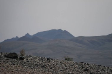 Ekim sabahı Costa Calma köyünün dışında güzel bir dağ manzarası yer almaktadır. Fuerteventura, Las Palmas, Kanarya Adaları, İspanya. 