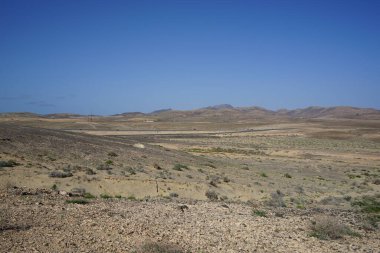 Ekim ayındaki güzel doğal manzara Costa Calma, Fuerteventura, Las Palmas, Kanarya Adaları, İspanya 'nın Atlantik kıyısındaki Playas de Matas Blancas plajı civarındadır..
