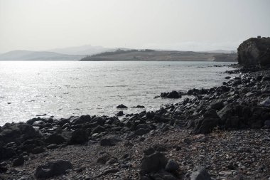 Punta Pesquerias yarımadasından Atlantik kıyısı manzarası. Fuerteventura, Las Palmas, Kanarya Adaları, İspanya. 