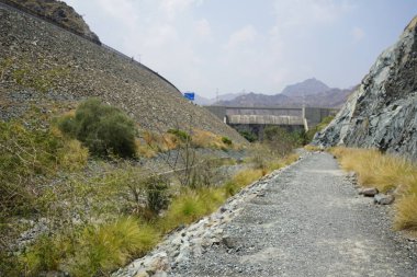 Al Rafisah Barajı manzarası, Wadi Wshee, Sharjah, BAE 'de pitoresk bir yerde.. 