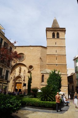 Palma, Mallorca, İspanya - 11 Eylül 2023: St. Michael Bazilikası, İspanya 'nın Mallorca kentindeki eski Palma kasabasında bir kilisedir. Mallorca piskoposluğundaki kilise Başmelek Michael 'a adanmıştır ve küçük bir bazilika unvanına sahiptir.. 