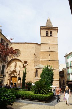 Palma, Mallorca, İspanya - 11 Eylül 2023: St. Michael Bazilikası, İspanya 'nın Mallorca kentindeki eski Palma kasabasında bir kilisedir. Mallorca piskoposluğundaki kilise Başmelek Michael 'a adanmıştır ve küçük bir bazilika unvanına sahiptir.. 