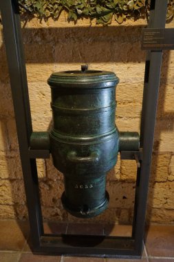 Palma, Mallorca, İspanya - 13 Eylül 2023: San Carlos Müzesi 'nde askeri bir eser bulunmaktadır. Castillo de San Carlos, Mallorca adasının başkenti Palma 'da bulunan tarihi bir kaledir..