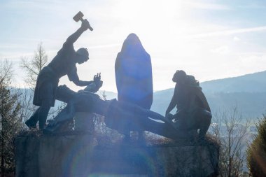 Çarmıhın 11. durağı, çarmıha gerilme: İsa çarmıha gerildi, hac ibadeti, Bakire Meryem 'in Varsayımı. Marija Bistrica, Hırvatistan.