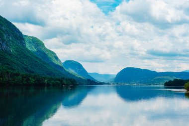 Slovenya, Bohinj Gölü Yazın.