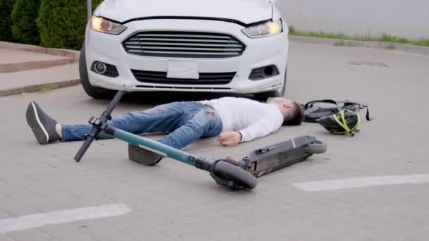Cyclist Lying Asphalt Being Fatally Hit White Luxury Car Man — Stock Video