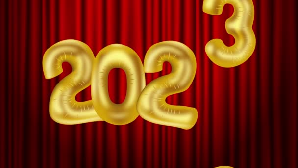 2023 Sayıları Kırmızı Örtülü Arka Planda 2024 Altın Folyo Balonuna — Stok video