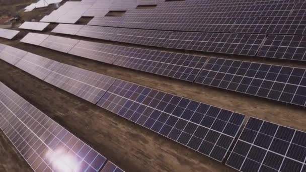 Pohled Solární Panely Udržitelný Rozvoj Čisté Obnovitelné Zdroje Energie Udržitelný — Stock video