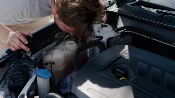 Automotive Workshop Mechanic Checks Oil Level Car Engine Health Maintenance — Stockvideo