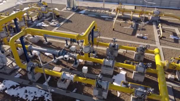 Industrial Facility Network Vibrant Yellow Tubes Channels Various Liquids Manufacturing — Stock Video