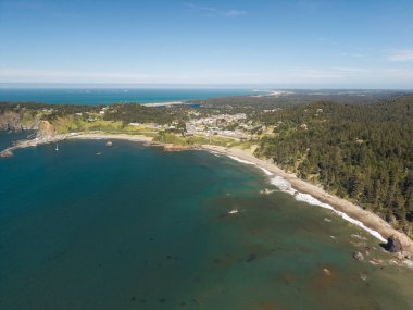 Oregon sahilindeki Liman Orford, hava aracı panoramik görüntüsü.. 