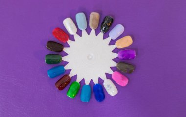 manikür için farklı renk örnekleri