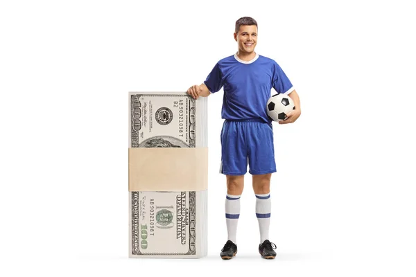 Hombre Una Camiseta Fútbol Pie Junto Una Gran Pila Dinero — Foto de Stock