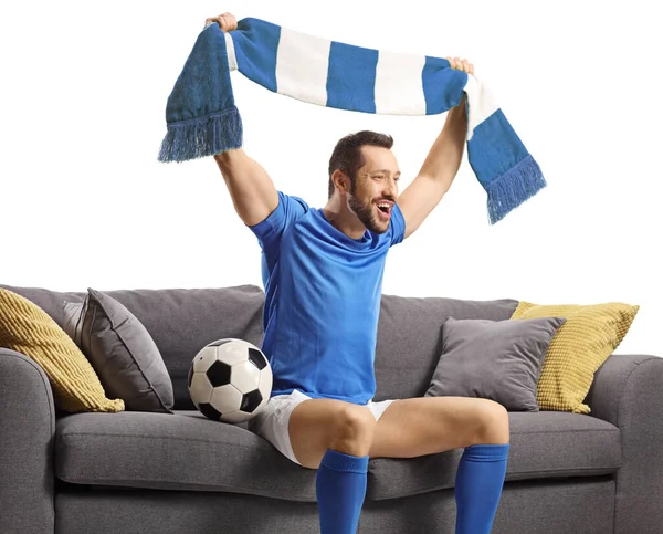 Vrolijke Man Een Sport Jersey Juichen Met Een Sjaal Zitten — Stockfoto