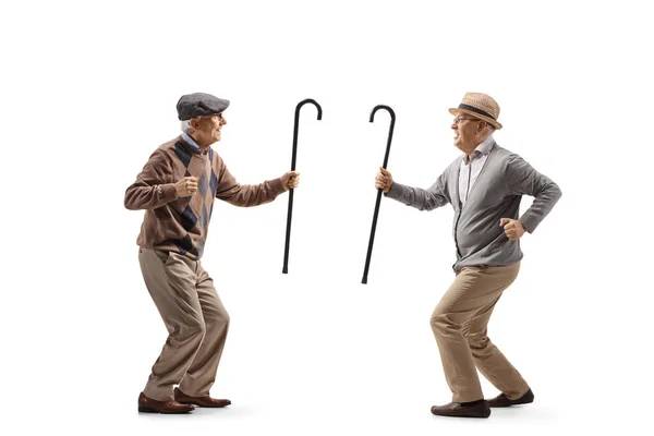 Full Length Profil Záběr Dvou Šťastných Starších Mužů Tanec Izolované — Stock fotografie