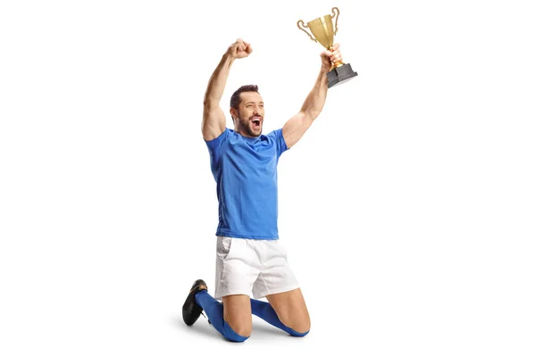 Чемпіон Футболу Тримає Трофей Коліна Ізольовані Білому Тлі — стокове фото