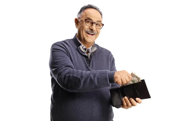 Веселый Зрелый Мужчина Улыбается Кладет Деньги Бумажник Изолированы Белом Фоне — стоковое фото