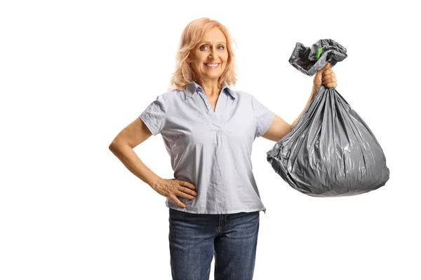 Leende Mogen Kvinna Som Håller Plastpåse Isolerad Vit Bakgrund — Stockfoto
