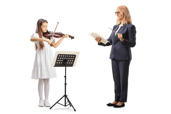 Professor Música Segurando Pau Papel Uma Menina Tocando Violino Isolado — Fotografia de Stock