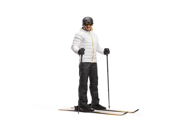 Полнометражный Портрет Человека Лыжами Лыжной Палкой Белом Фоне — стоковое фото
