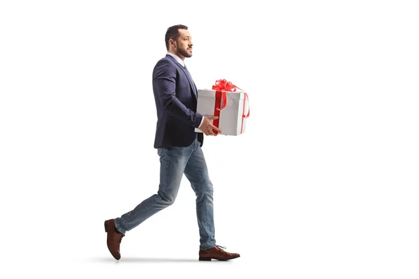Полный Профиль Снимок Молодого Человека Идущего Подарочной Коробкой Белом Фоне — стоковое фото