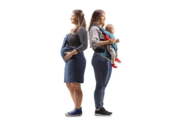 Foto Perfil Completo Una Mujer Embarazada Imaginándose Misma Con Bebé — Foto de Stock