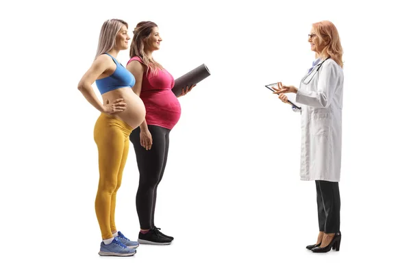 Full Length Profile Shot Two Pregnant Women Talking Female Physician — Stock Photo, Image