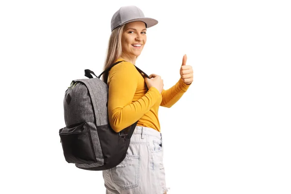 Sırt Çantalı Bir Kız Öğrenci Omzunun Üstünden Bakıyor Beyaz Arka — Stok fotoğraf