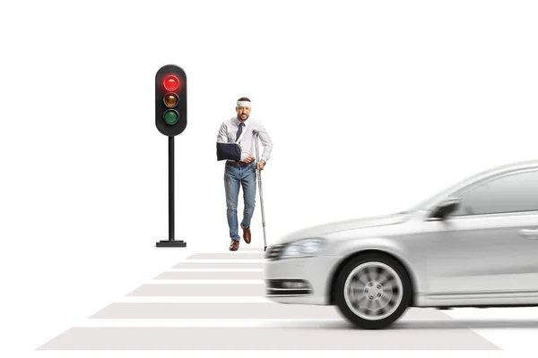 Injured Man Crutch Waiting Traffic Lights Isolated White Background — Stock Photo, Image
