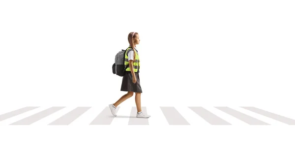 Θηλυκό Μαθητή Γιλέκο Ασφαλείας Διασχίζοντας Δρόμο Πεζόδρομο Απομονωμένο Λευκό Φόντο — Φωτογραφία Αρχείου