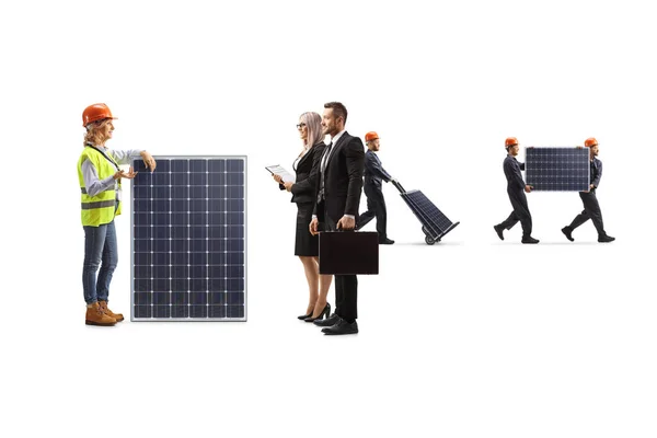 Empresarios Hablando Con Una Ingeniera Con Panel Solar Aislado Sobre —  Fotos de Stock