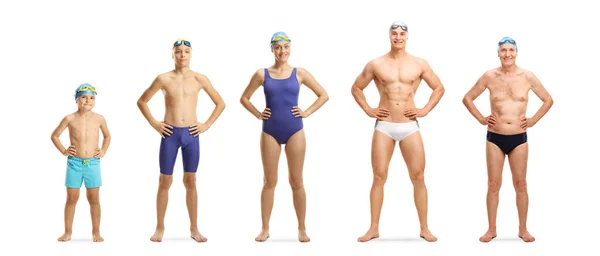 一组原因不明的游泳者 年轻或年长 身穿泳衣 戴着谷歌眼镜 戴着帽子 背景是白色的 — 图库照片
