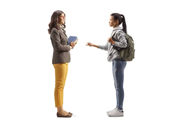Foto Perfil Completo Una Estudiante Hablando Con Una Joven Aislada —  Fotos de Stock