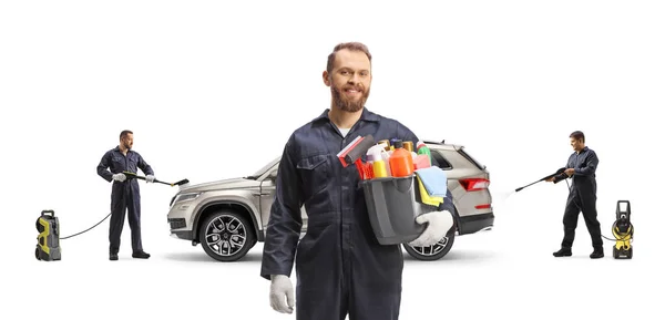 Auto Wassen Werknemers Uniformen Het Reinigen Van Een Suv Geïsoleerd — Stockfoto