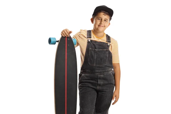 Niño Posando Con Longboard Sonriendo Cámara Aislado Sobre Fondo Blanco — Foto de Stock