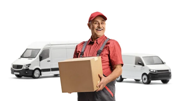 Volwassen Bezorger Met Bestelwagens Met Kartonnen Doos Glimlachend Geïsoleerd Witte — Stockfoto