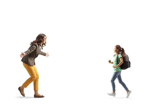가방을 배경에 고립된 여성을 달려가는 여학생 — 스톡 사진