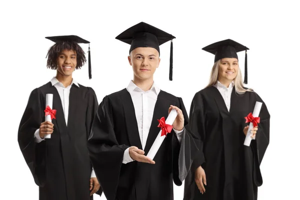 Estudiantes Graduados Felices Sosteniendo Certificados Sonriendo Aislados Sobre Fondo Blanco —  Fotos de Stock