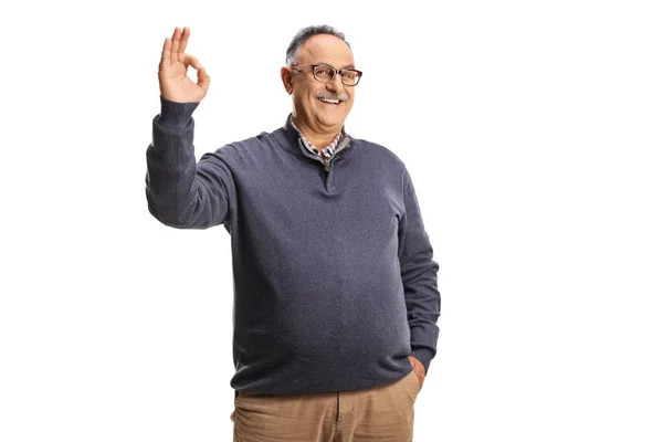 Χαρούμενος Ώριμος Άνθρωπος Gesturing Σημάδι Απομονώνονται Λευκό Φόντο — Φωτογραφία Αρχείου