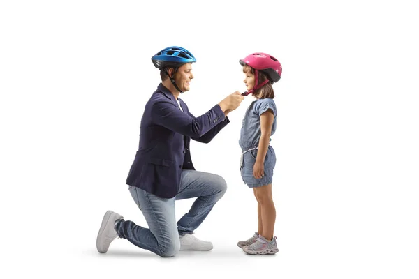 Vader Dochter Met Helmen Klaar Voor Een Fietstocht Geïsoleerd Witte — Stockfoto
