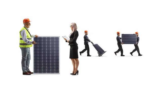 Ingeniero Apoyado Panel Fotovoltaico Hablando Con Una Empresaria Aislada Sobre — Foto de Stock