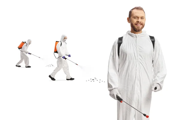 Pest Control Professionals White Suits Spraying Insects Isolated White Background — Stock Photo, Image