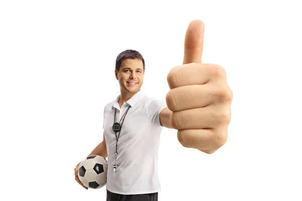 サッカーコーチボールを保持し 白の背景に隔離された親指を表示 — ストック写真