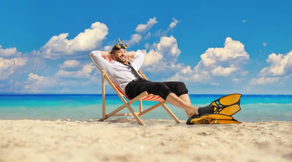 Businessman Snorkelling Fins Mask Sitting Bech Chair Sea — Stock Photo, Image