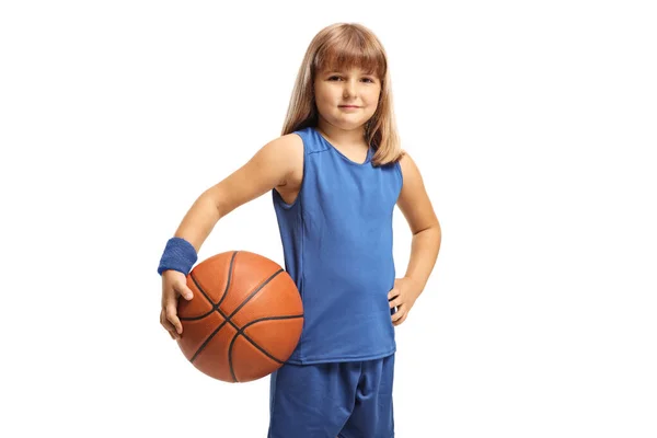 Mädchen Blauen Sporttrikot Hält Einen Basketball Der Hand Und Lächelt — Stockfoto