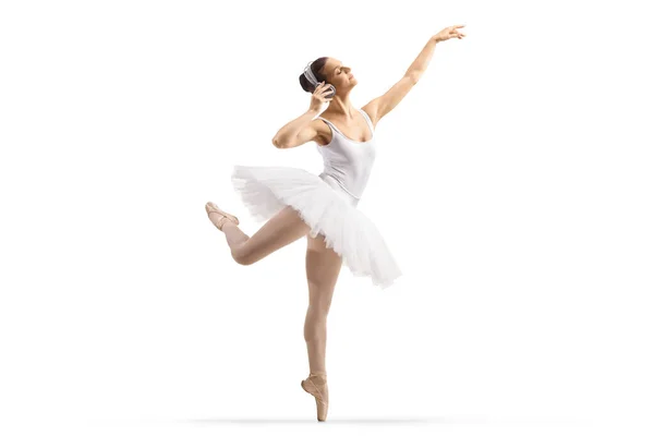 Całkowity Profil Baletnicy Tańczącej Słuchawkami Białym Tle — Zdjęcie stockowe