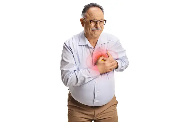 心脏病发作 胸部被红色发炎区域隔离在白色背景下的成熟男人 — 图库照片