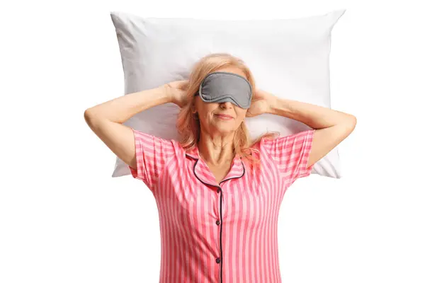 Kobieta Piżamie Maską Śpiąca Poduszce Odizolowana Białym Tle — Zdjęcie stockowe