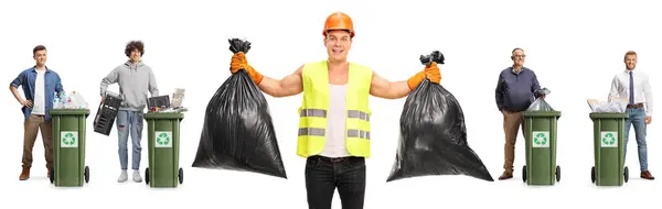 Pessoas Materiais Reciclagem Coletor Resíduos Segurando Sacos Plástico Isolados Fundo — Fotografia de Stock